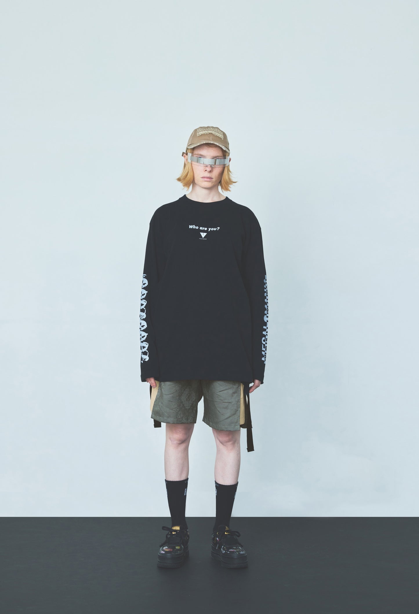 "MEGALOMANIA" L/S TEE