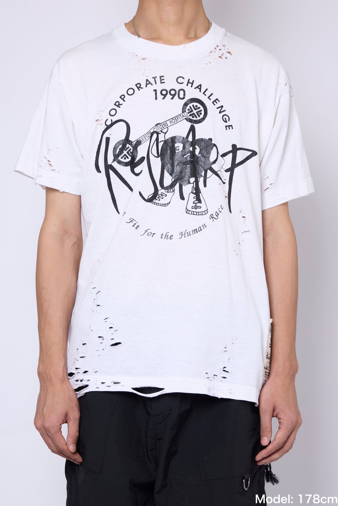 DAMAGED TEE