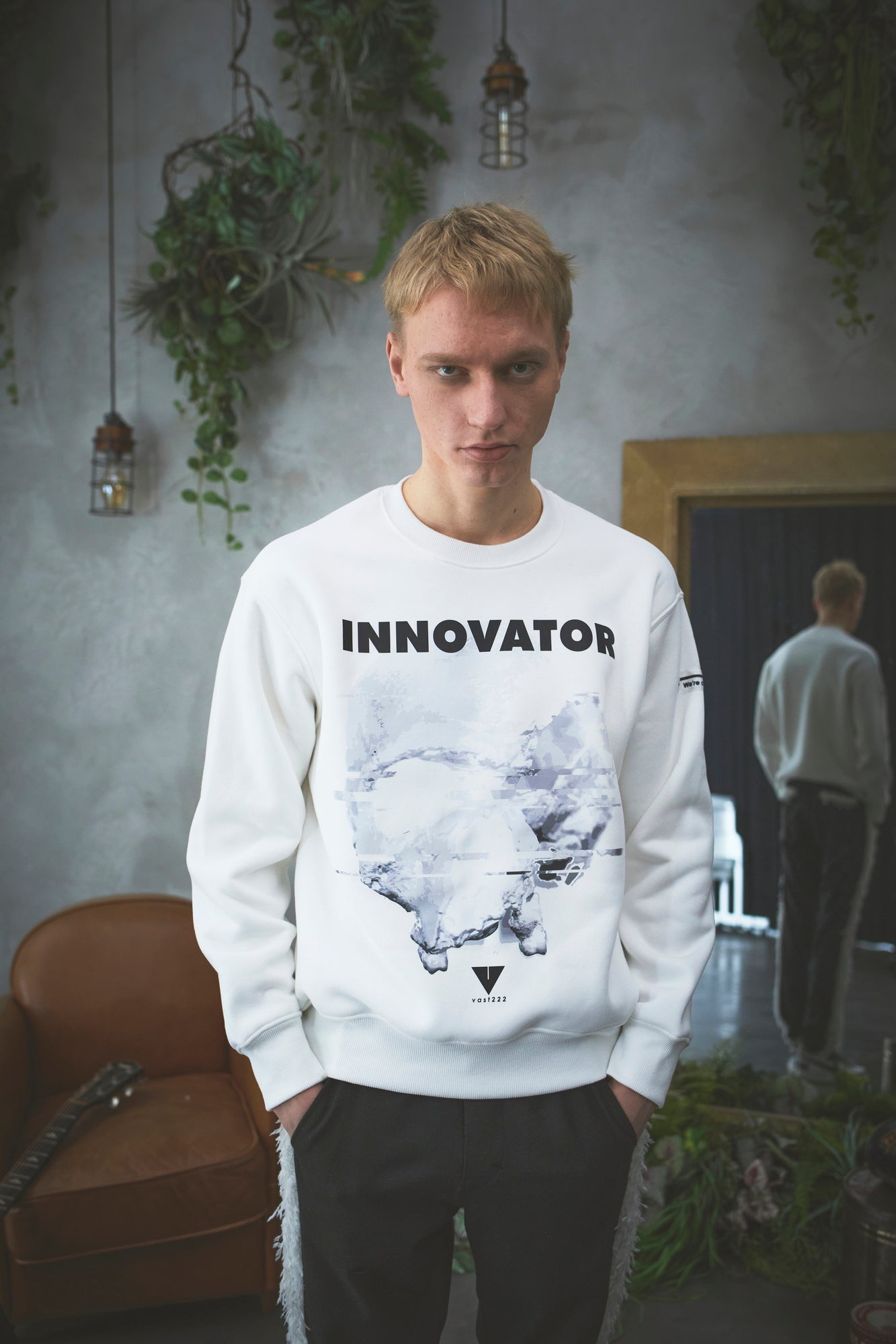 "INNOVATOR" SWEAT SHIRT