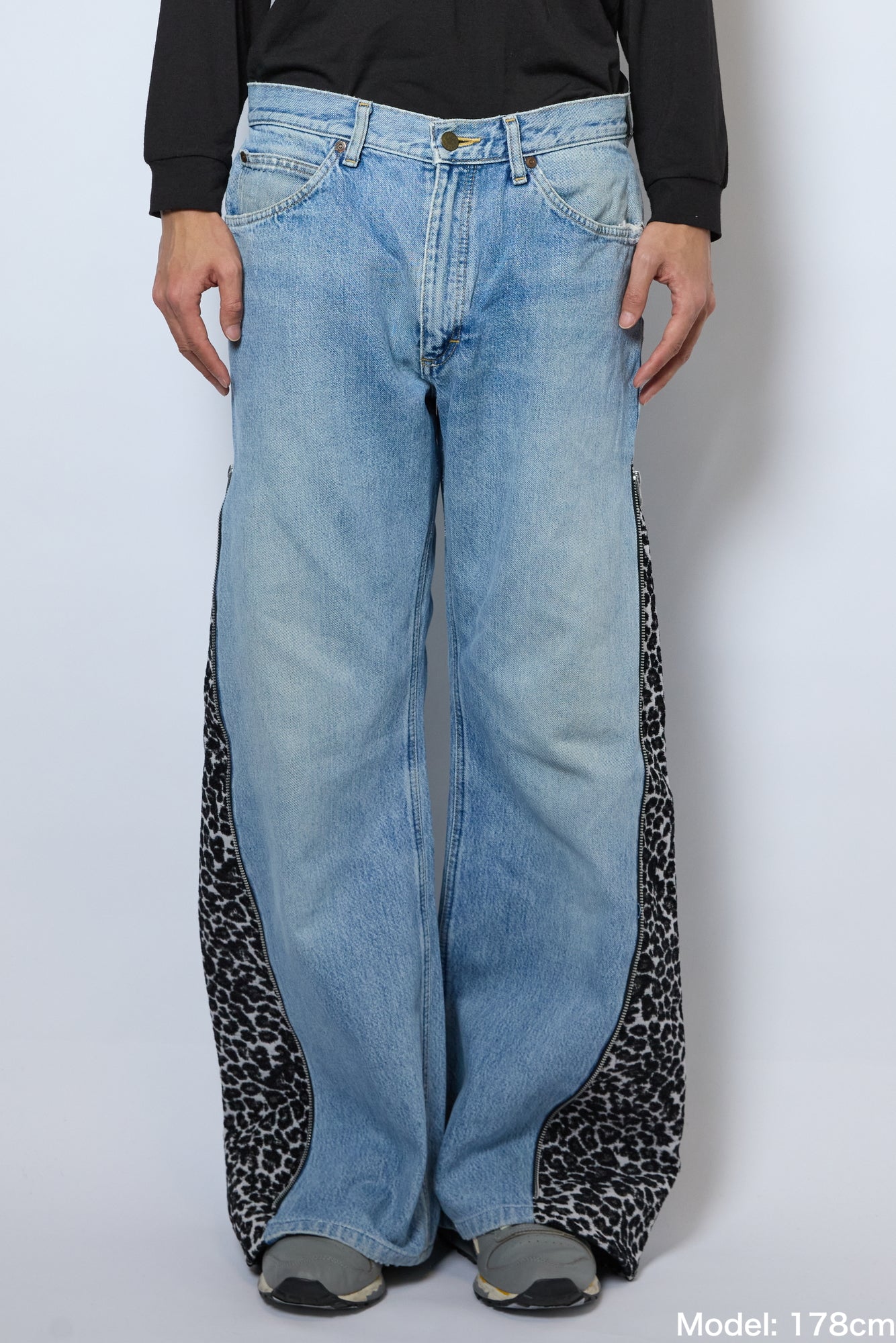 SIDE ZIP FLARE PANTS