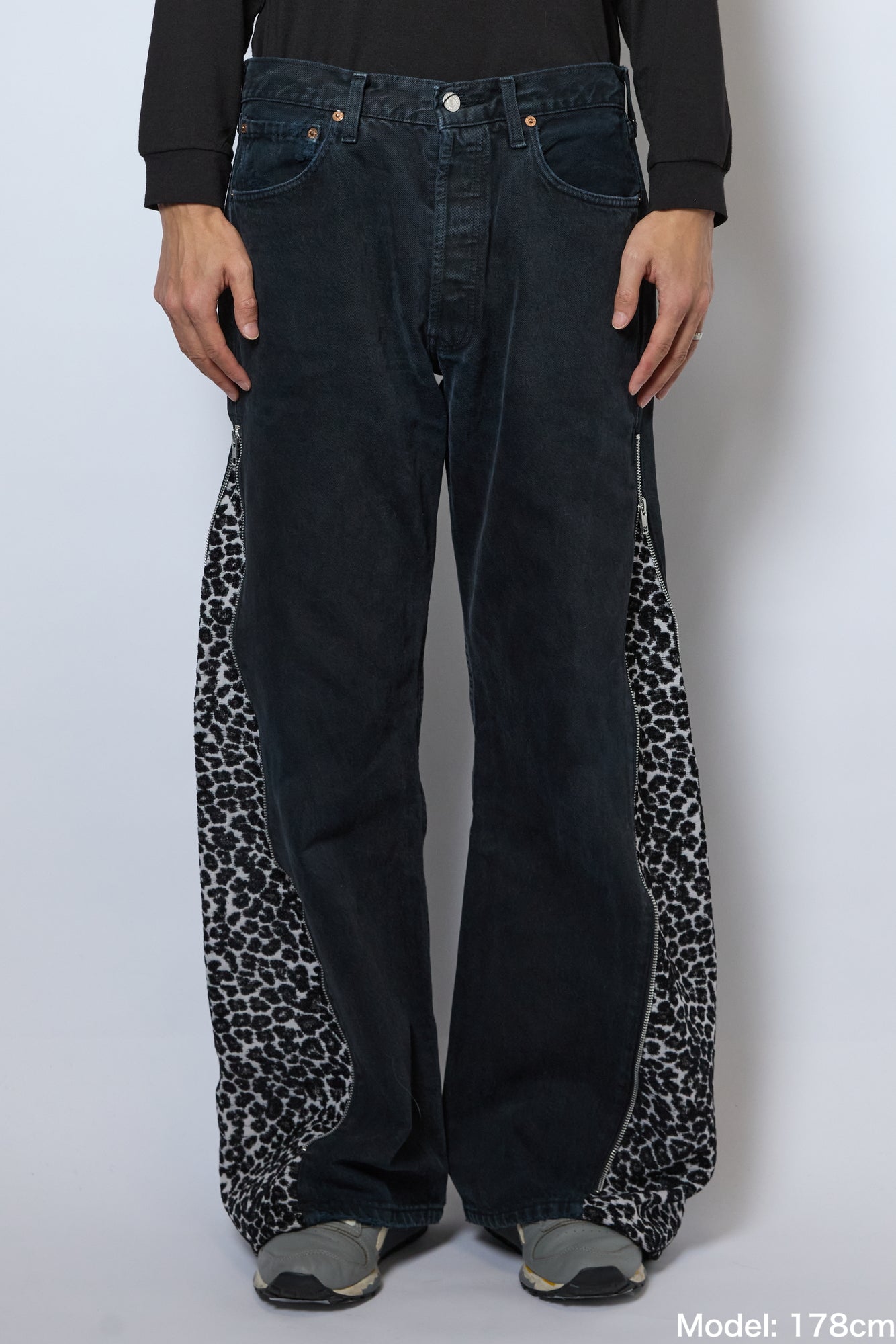 SIDE ZIP FLARE PANTS