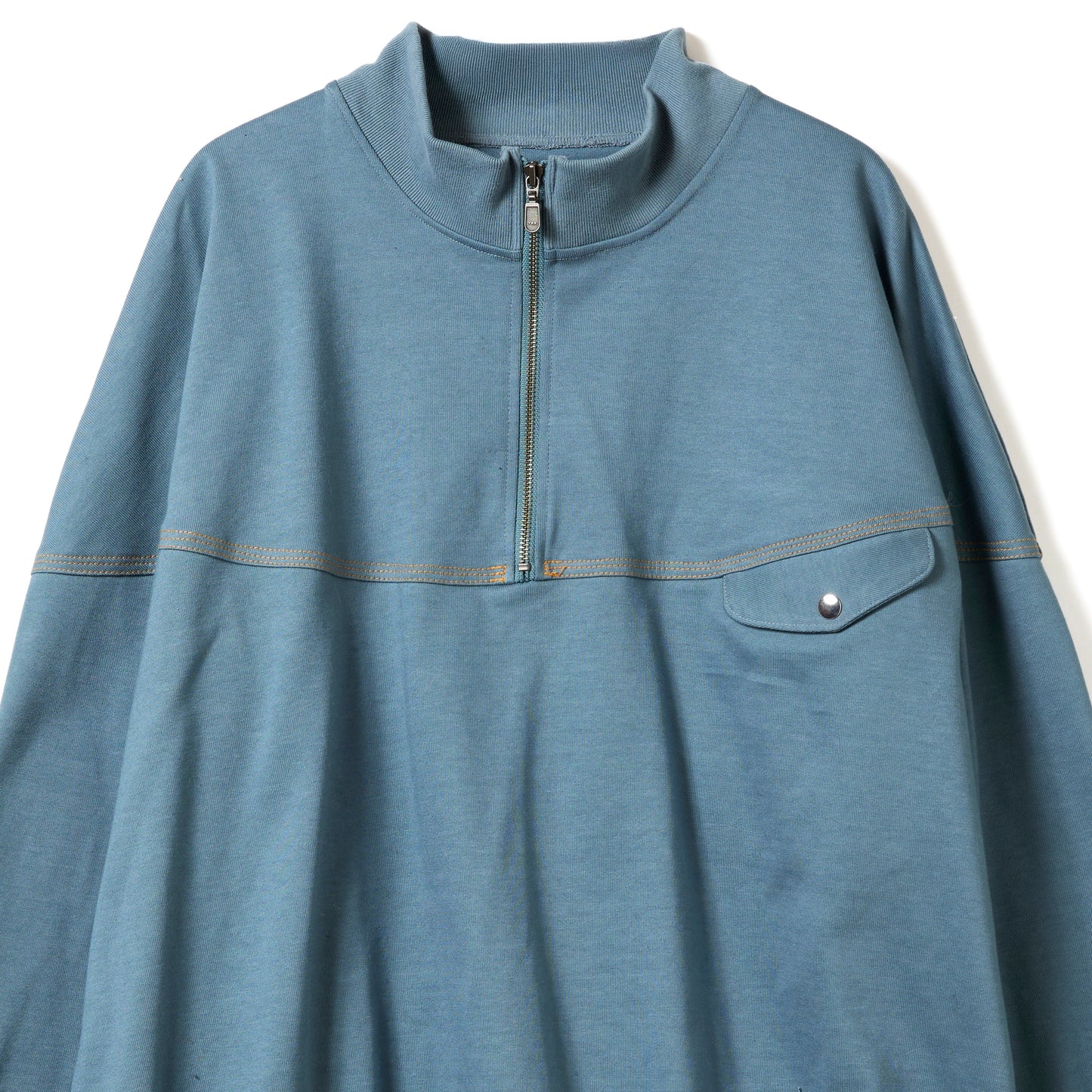 ROUND CUT HALF ZIP TOPS