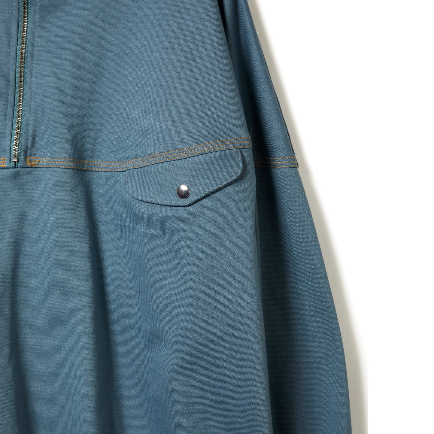 ROUND CUT HALF ZIP TOPS