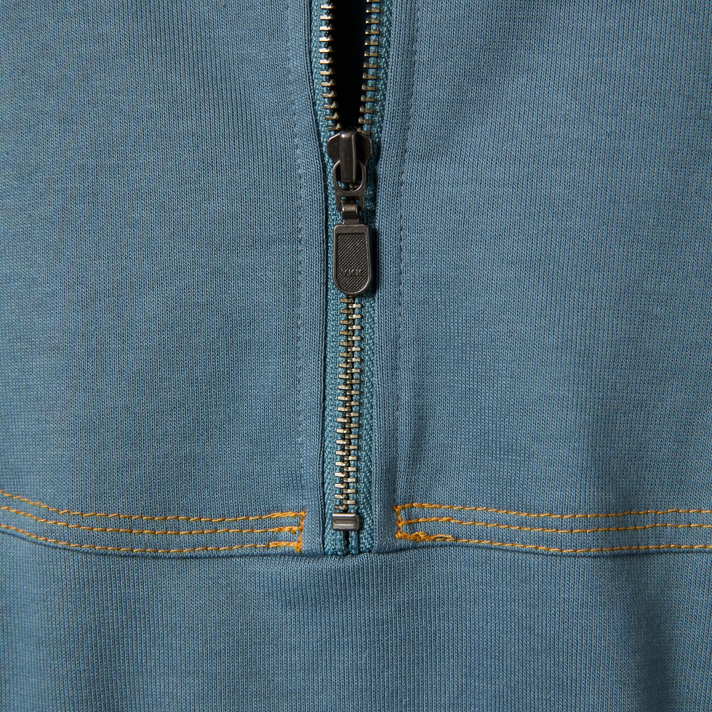 ROUND CUT HALF ZIP TOPS